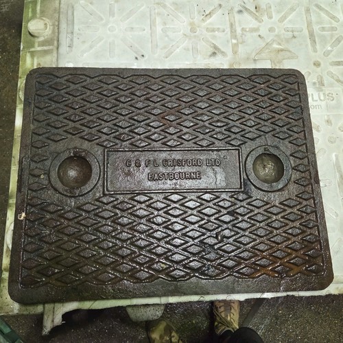 Cast iron manhole cover 642mm - cast,