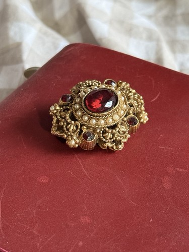 Vintage victorian revival - revival, red