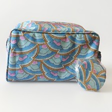 LIBERTY LONDON 🦋 Wash Bag