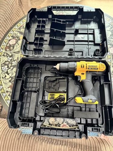 Dewalt combi drill - dewalt,