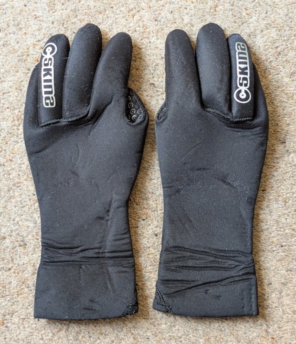 Skins size wetsuit gloves - c-skins,