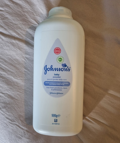Johnson baby talc powder - baby,