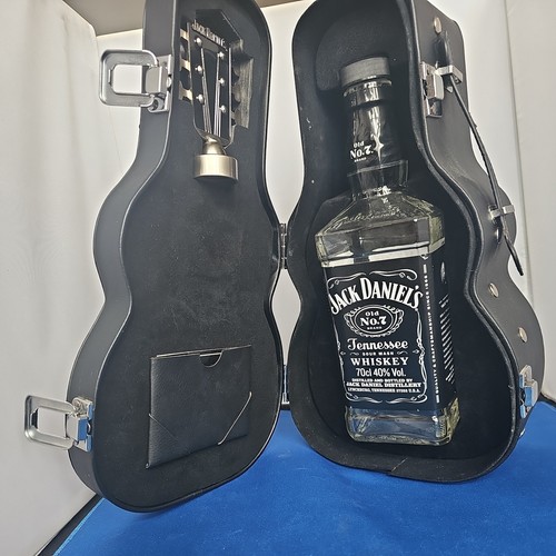 Jack daniels whiskey - jack, guitar