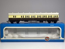 Airfix 54250-0 GWR Class B Suburban Brake Coach in Chocolate & Cream - OO Gauge