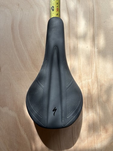 Specialised 143mm bike saddle - bike,