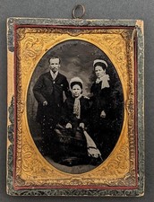 VICTORIAN FAMILY PORTRAIT