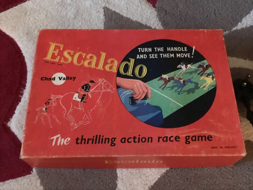 Vintage chad valley - chad, escalado