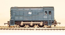 Lima OO Gauge 0-6-0 Diesel Shunter Locomotive 09026 with damaged step at front