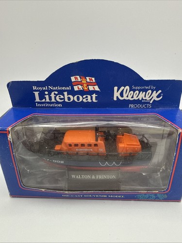 Lledo royal national lifeboat - lledo,