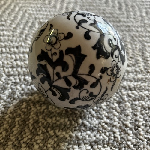 Blue white porcelain - &,