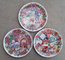 ROYAL DOULTON - SELECTION OF