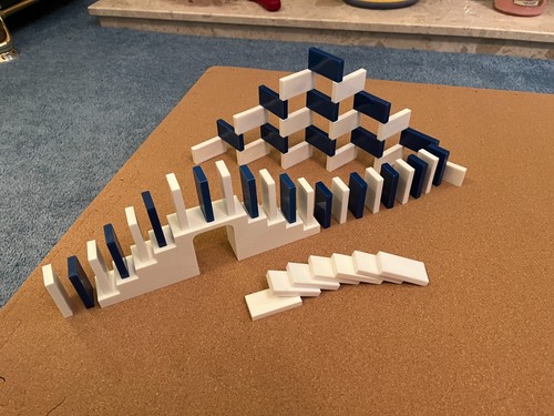 Toppling dominoes topple - dominoes,