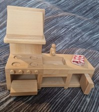 WOODEN DOLLS HOUSE  PLAY TOY