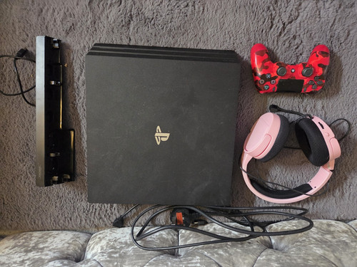 Sony playstation pro black - 4,