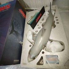 Sideshow Jaws Figure Statue