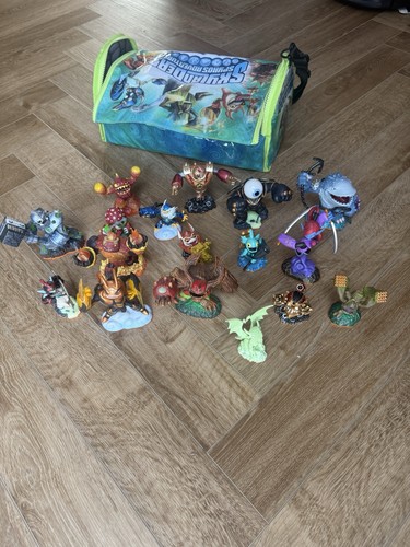 Skylanders bundle figures - of,
