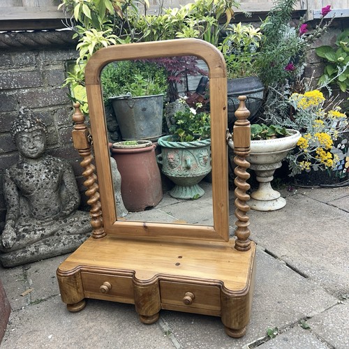 Vintage repro pine tilting - pine,