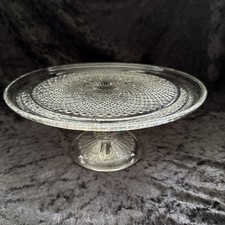 **PRETTY VINTAGE CLEAR PRESSED GLASS SINGLE TIER CAKE STAND**