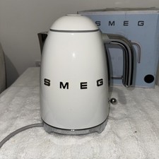 Smeg KLF03WHMUK 3000W 1.7L