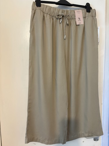 Women trousers - women's,