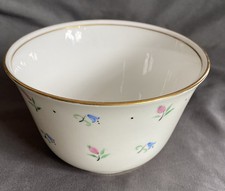 WEDGWOOD '' BUDS & BELLS''