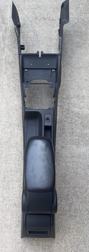 Audi centre arm - audi, a3