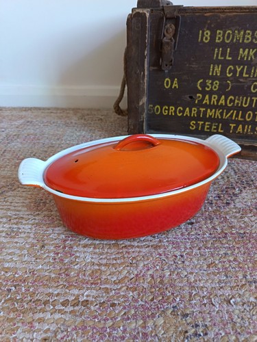 Vintage creuset style cast - style,