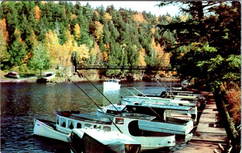 Cabin cruiser black river - cabin,