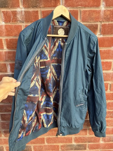 Pretty green blue - green,
