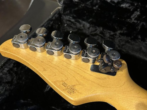 Suhr toshi hiketa model - toshi,