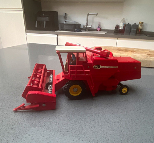 Britains massey ferguson - massey,