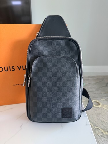 Louis vuitton avenue slingbag - louis,