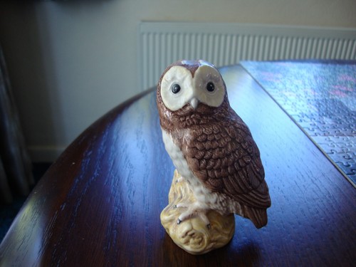 Beswick small tawny - ,