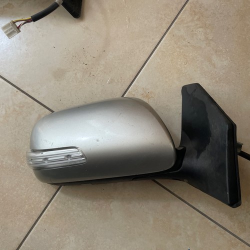 Toyota avensis wing mirror - , +