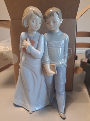 Lladru00f3 porcelain figurine - porcelain,
