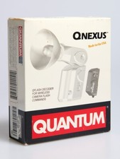 QNEXUS Quantum Flash TTL transmitter for use with Canon or Nikon