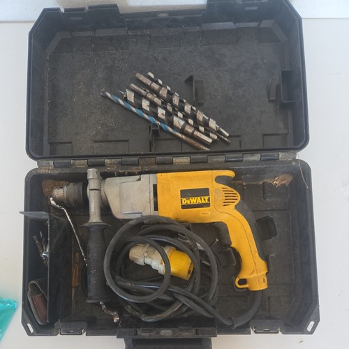 Dewalt dw515l 110v - 13mm, corded
