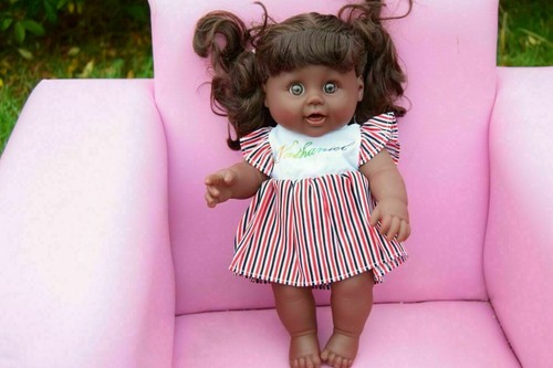 Afro baby girls nurse - baby,