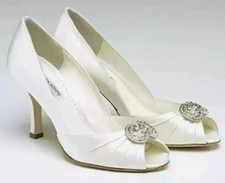 BENJAMIN ADAMS WHITE SILK