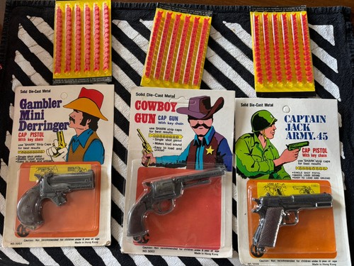 Cap gun keyring plus - 3x's,
