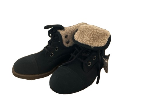 Deichmann blue faux suede
