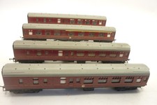 4 x TRI-ANG 00 gauge BR MK1 COACHES - MAROON - R422 R423,                      x