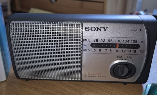 Boxed sony icf 303 portable - boxed, icf-303