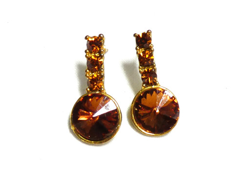Pretty goldtone round - , &