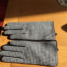 Pair Ladies Gloves One Size From Primark