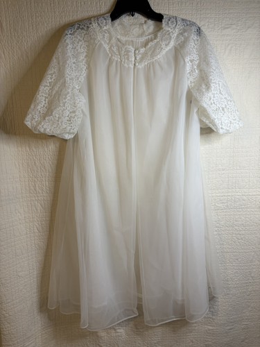 Vintage vanity fair peignoir - fair,