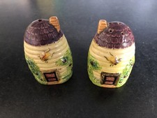 Vintage Marutomoware 1940’s Beehive Salt & Pepper Pots