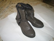 Ladies boots ‘ Lotus ‘ – Grey – size 8 – good condition