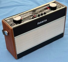 Vintage Roberts R-600 Three Band Transistor Radio  LW MW VHF/FM - nice looking