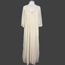 VTG Peignoir Robe & Nightgown